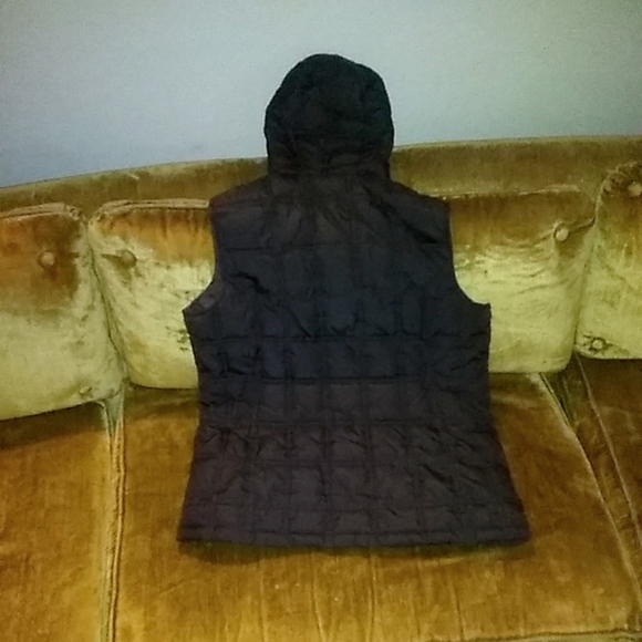 GAP Brand Hooded Vest - Picture 3 of 5